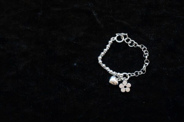 A Bead Bracelet with Sterling Silver Heart 15