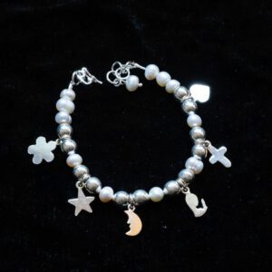 A Bead Bracelet with Sterling Silver Heart 15