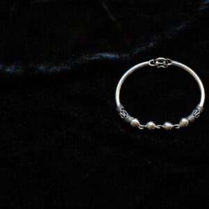A bracelet with an ancient design