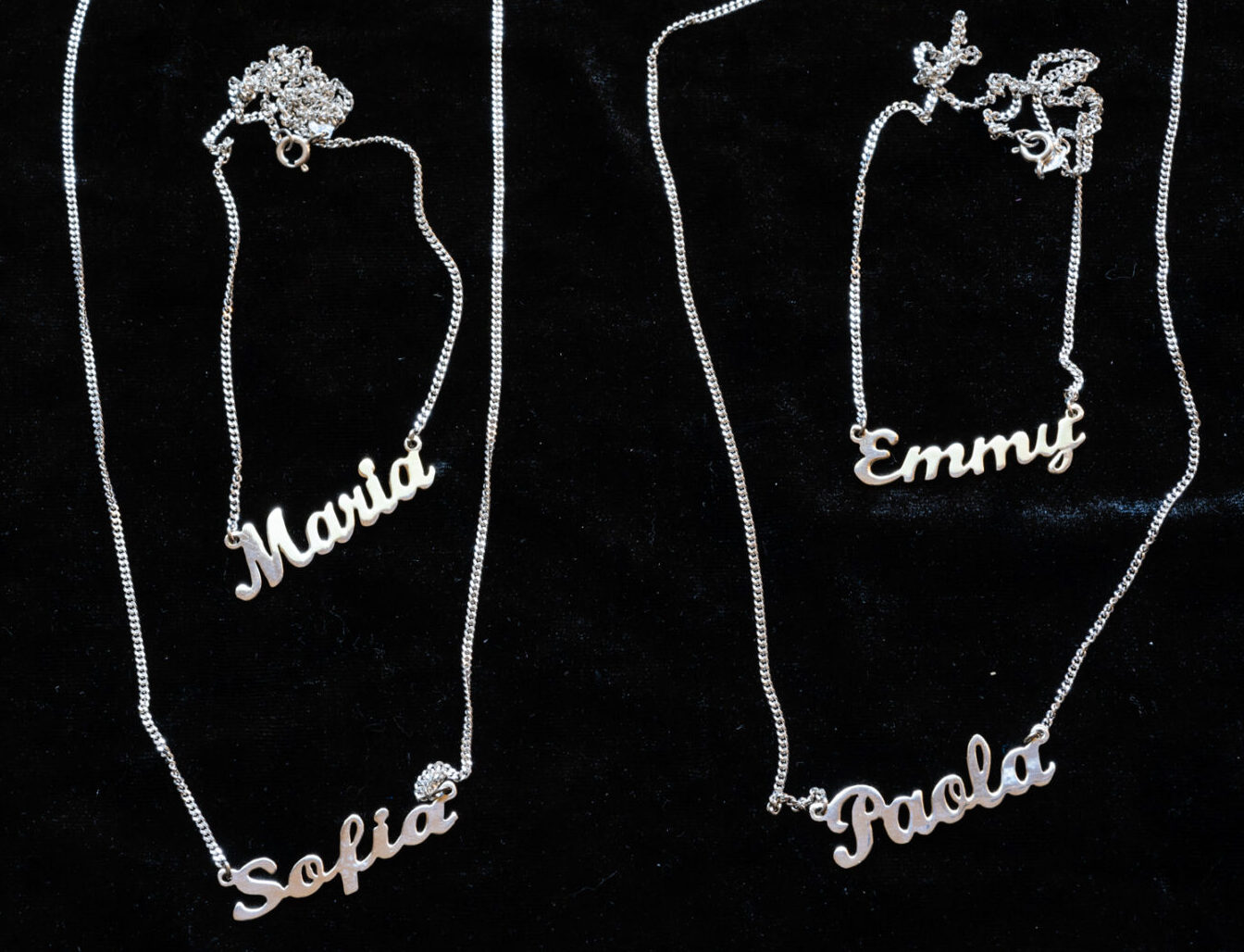 A custom design lockets with unique names